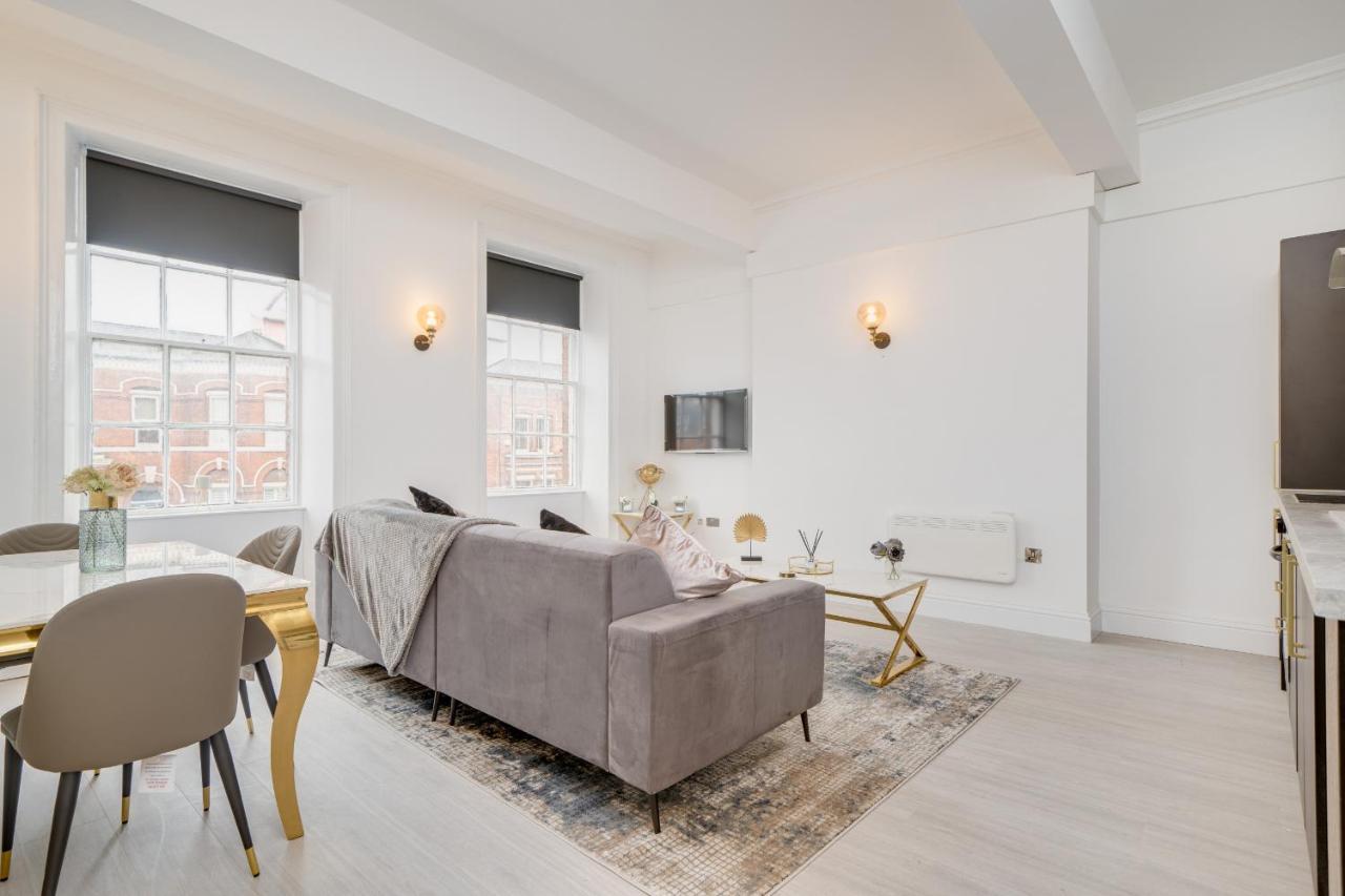Town House Apartments Уейкфийлд Екстериор снимка