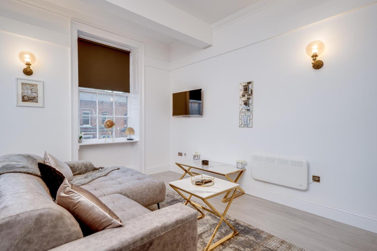 Town House Apartments Уейкфийлд Екстериор снимка